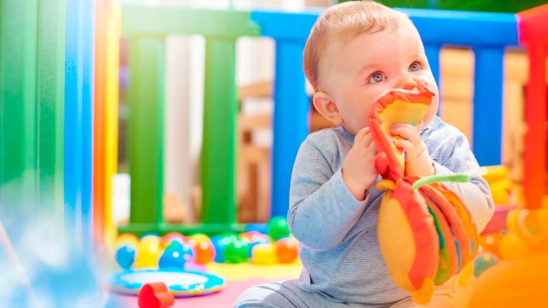 Mejores parques infantiles y corralitos para beb茅s pl谩sticos de 2024